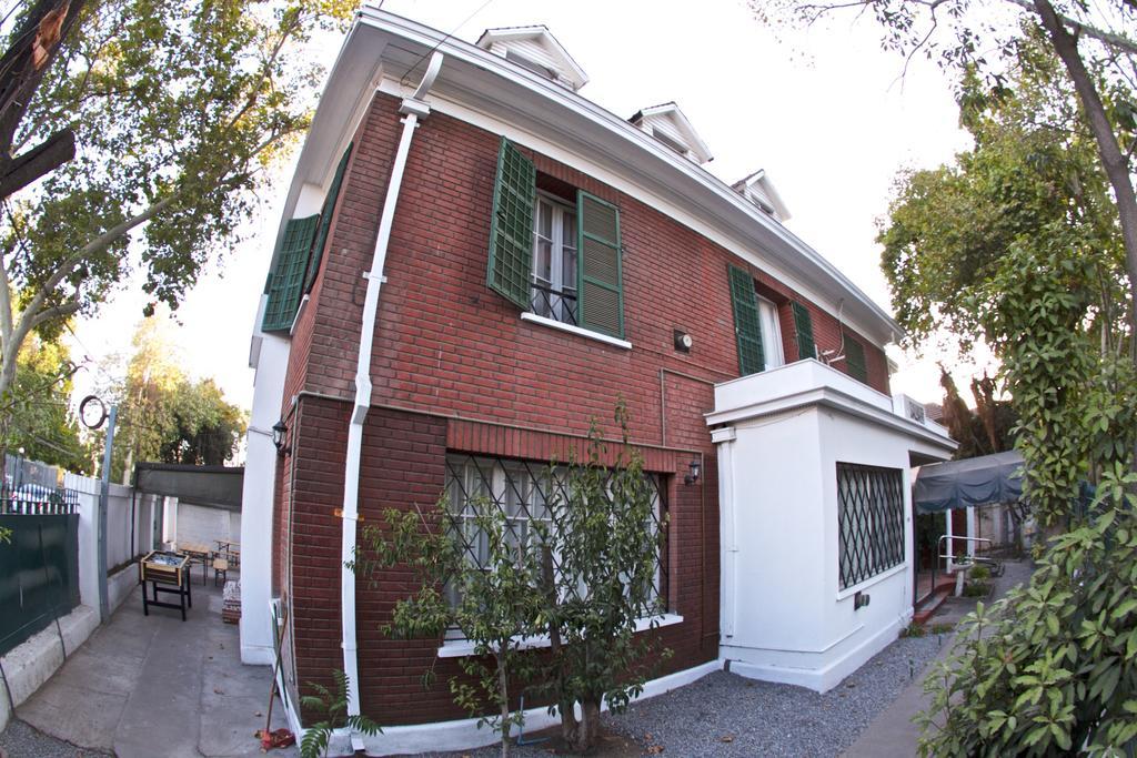 Salvador Hostal & Cafe Santiago Exterior photo